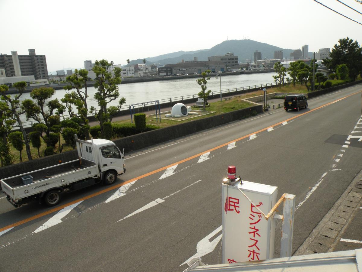 Business Hotel Minshuku Minato Tokushima Buitenkant foto