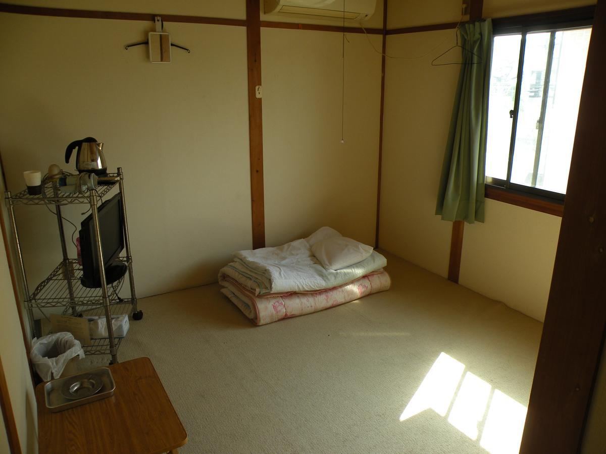 Business Hotel Minshuku Minato Tokushima Buitenkant foto