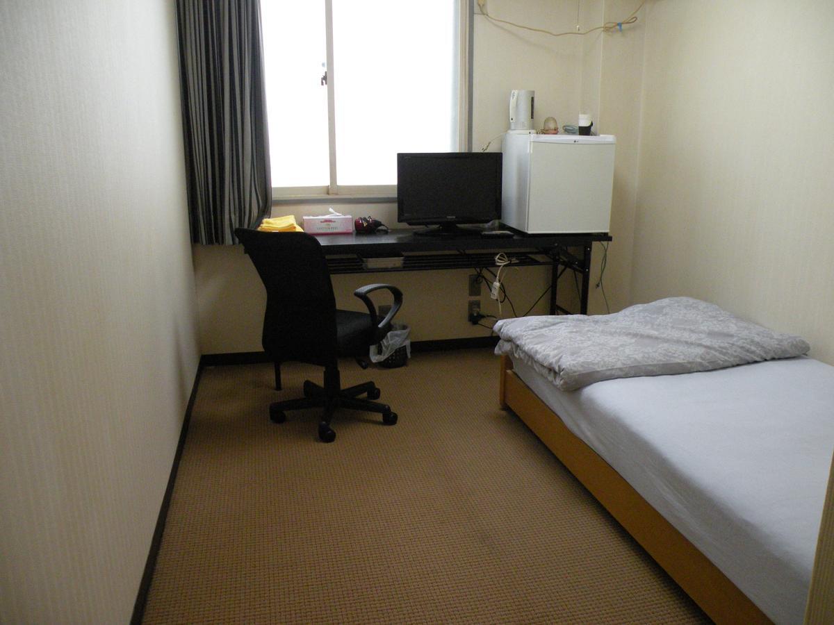 Business Hotel Minshuku Minato Tokushima Buitenkant foto