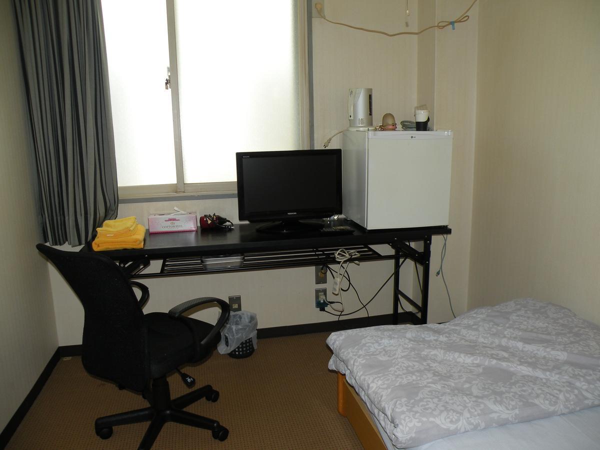 Business Hotel Minshuku Minato Tokushima Buitenkant foto