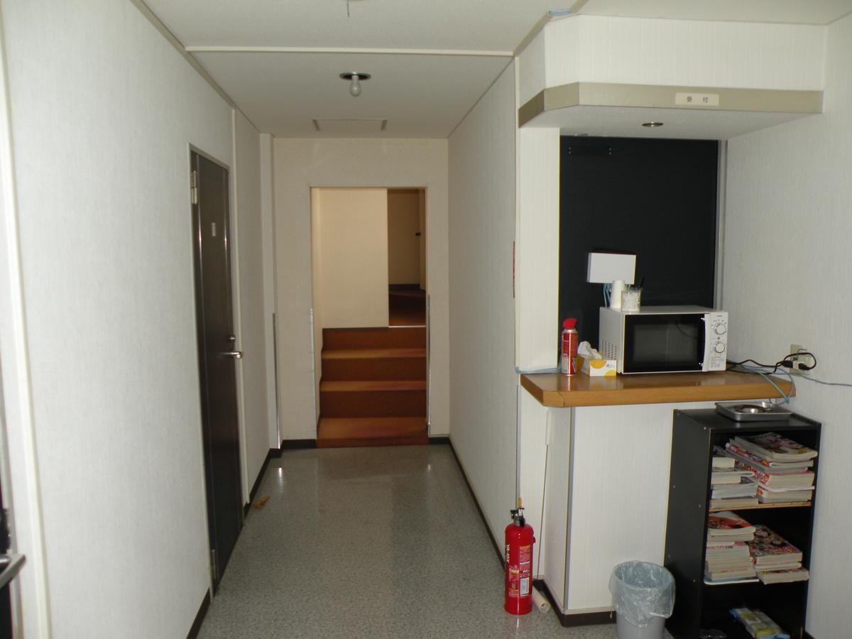 Business Hotel Minshuku Minato Tokushima Buitenkant foto
