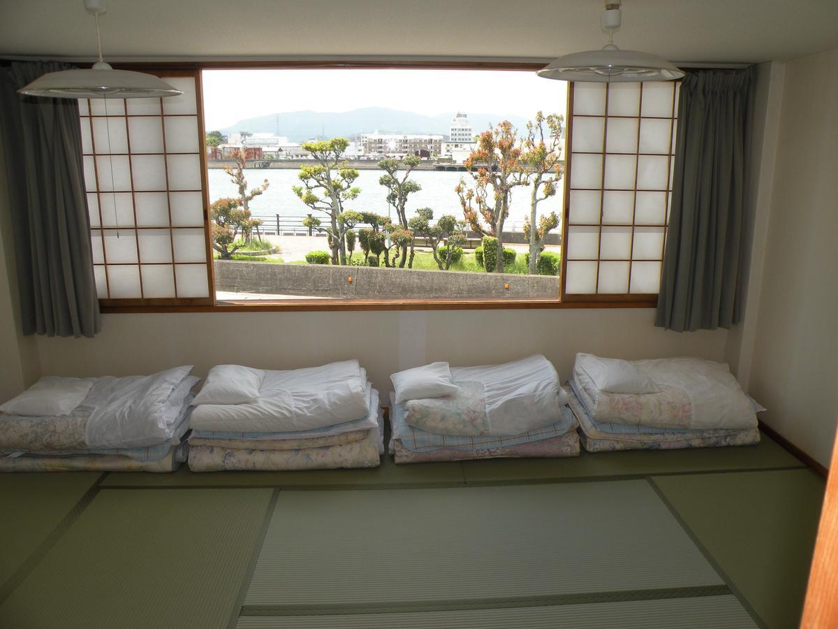 Business Hotel Minshuku Minato Tokushima Buitenkant foto